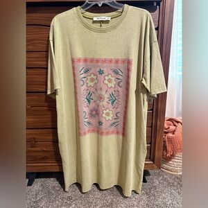 Three Bird Nest T-shirt Dress with Pockets